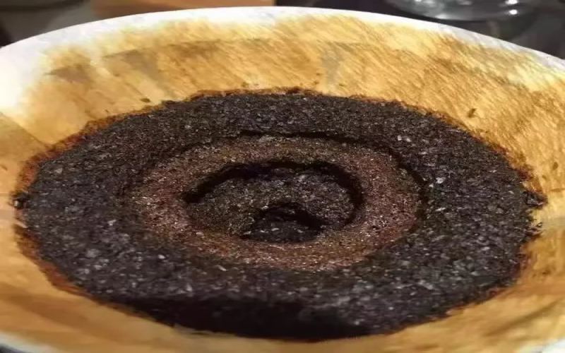 陨石冲手法解析：深烘浓苦咖啡豆的手冲技巧与参数详解