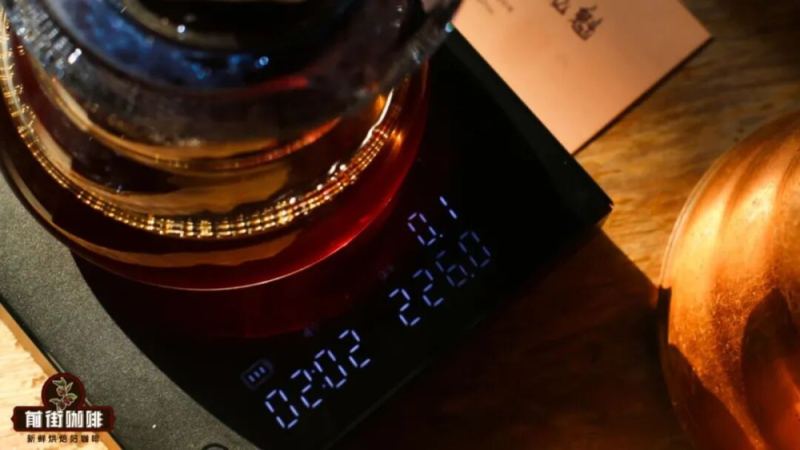 手冲咖啡萃取时间如何稳定在2分钟？深烘与浅烘豆的实操调整指南