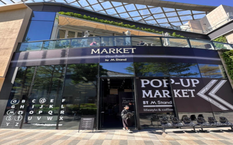 Mstand广州开出周边主题快闪店，咖啡沦为套餐赠饮引发品牌定位争议