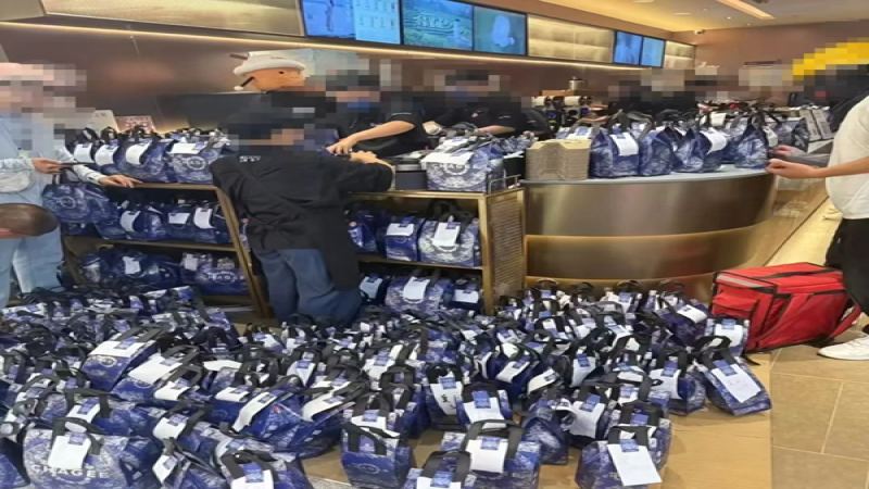 立秋外卖大战引发连锁茶饮爆单，门店不堪重负临时打烊应对积压订单