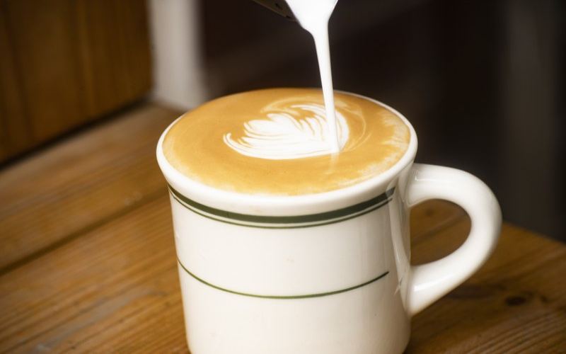A Guide to Selecting Coffee Beans for Americano by Roast Level