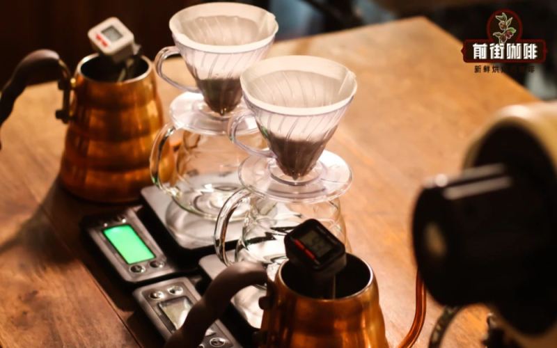 Pour-Over Coffee Techniques Explained | What Is the One-Pour Method? How Does It Differ from the Three-Stage Pour? Which Brews a Better Black Coffee?

