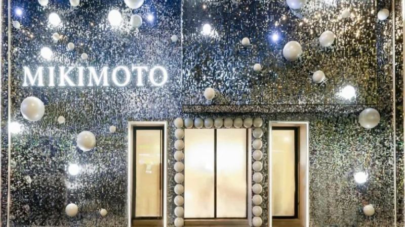 奢侈品牌纷纷入局咖啡赛道：从蔻驰到迪奥，高端消费品牌的跨界新策略
