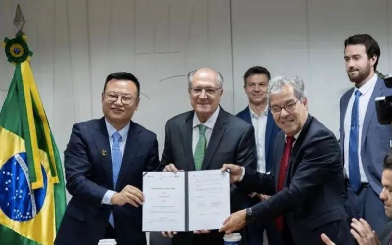 瑞幸百亿签约巴西咖啡豆，产量波动下国际期货价格或持续走高