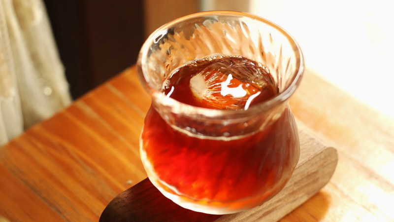 What types of coffee have floral aromas: balancing budget and drinking frequency