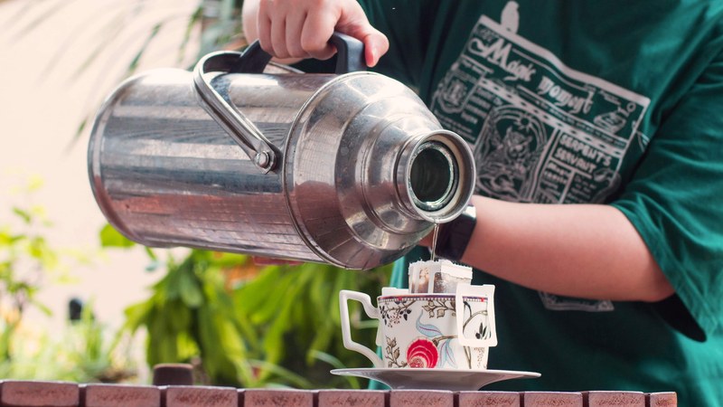 Roast Depth Sets the Direction: How to Choose Between Espresso Blends and SOE