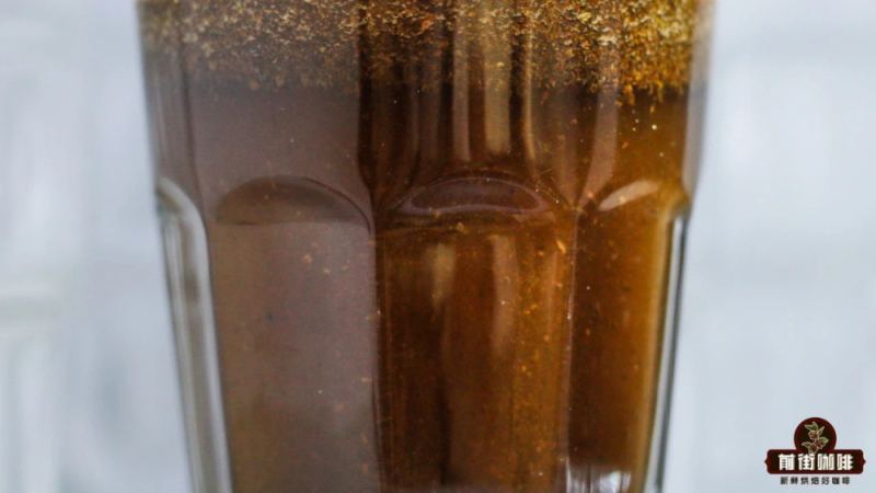 冷萃咖啡制作指南：水温、研磨度与浸泡时间如何影响风味