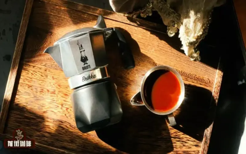 The Ultimate Moka Pot Tutorial | Is It Easy to Mess Up Coffee Brewed with a Moka Pot? Which Specialty Coffee Beans Pair Well with a Moka Pot to Brew a Rich, Crema-Topped Espresso-Style Black Coffee?

