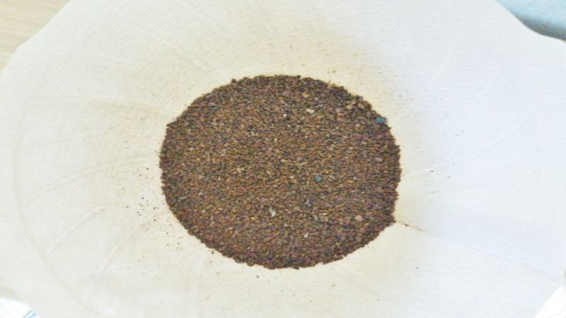 HARIO V60滤杯为何成为咖啡馆常客：锥形、单孔与螺旋肋结构详解