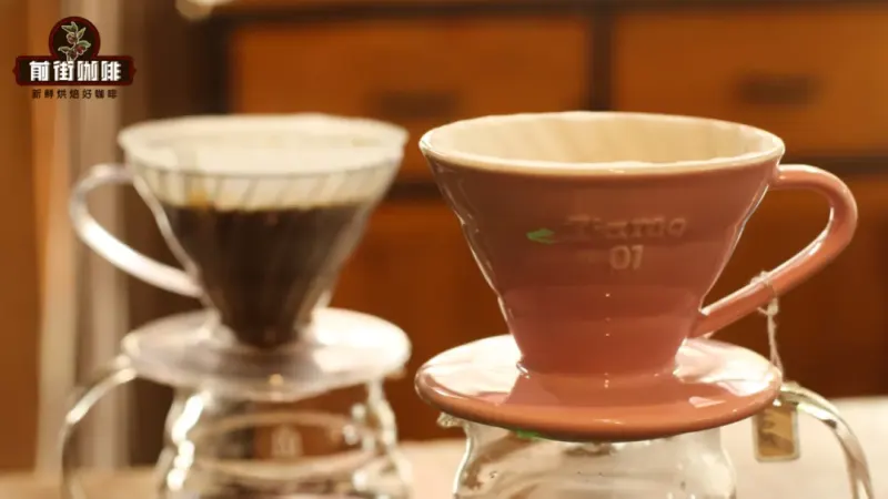 陶瓷滤杯与树脂滤杯的材质差异，如何影响手冲咖啡的萃取效果？