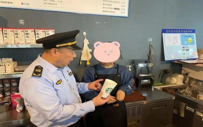 外卖代购店竟成假冒星巴克窝点？上海嘉定一门店被立案查处