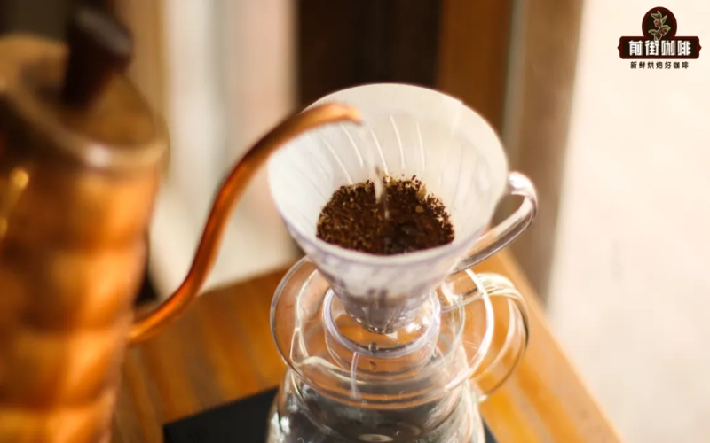 手冲滤杯材质与设计如何左右萃取？V60、Kono等经典款选购要点解析