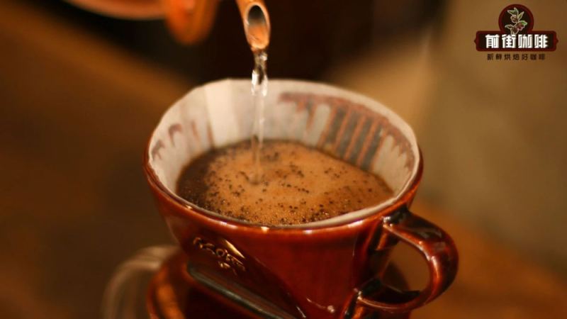 手冲咖啡入门指南：掌握研磨、水温、粉水比与注水手法的10个关键技巧