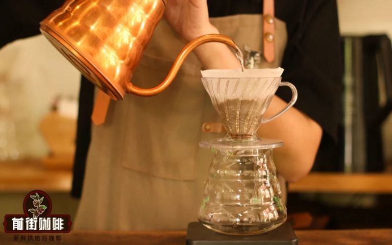 Definition of Pour-Over Coffee | What Coffee Equipment Is Needed to Make Pour-Over Coffee? How Does the Coffee-to-Water Ratio Differ Between Pour-Over Coffee and Iced Pour-Over Coffee?