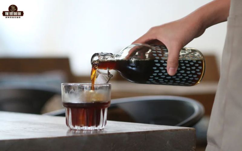 Cold Brew Coffee Grind Size Recommendations | What Are the Coffee-to-Water Ratios and Techniques for Making Cold Brew Coffee? Can Blended Coffee Beans Be Used for Cold Brew Coffee?