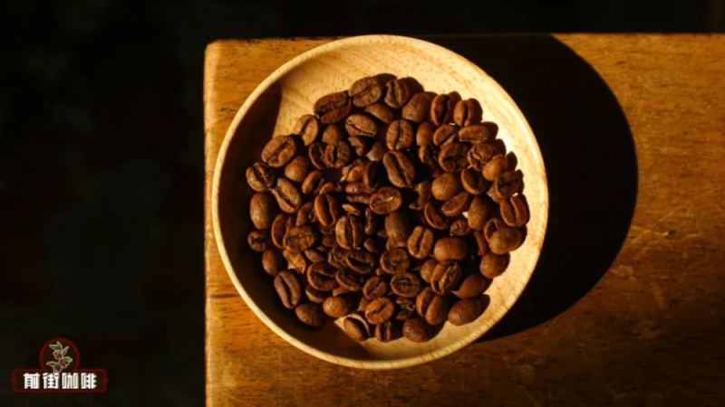 手冲咖啡为何普遍以15g粉为单人份标准？01与02滤杯差异全解析