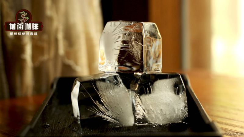 Japanese-Style Iced Pour-Over Tutorial | For iced pour-over coffee, should you add ice first or ice last? What is the ratio of coffee grounds, water, and ice for iced coffee brewing?
