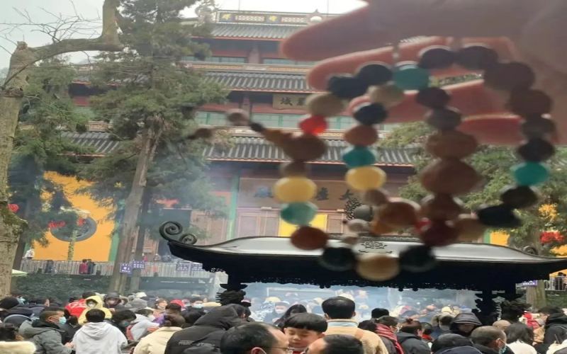 寺庙咖啡为何走红？2023咖啡市场新趋势下消费场景的打造路径