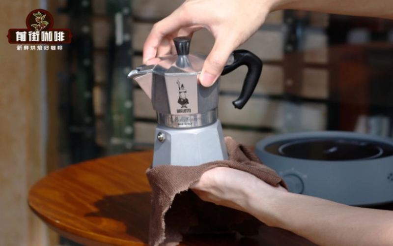 Two Fates of the Same Bean: Moka Pot vs. Espresso Machine

