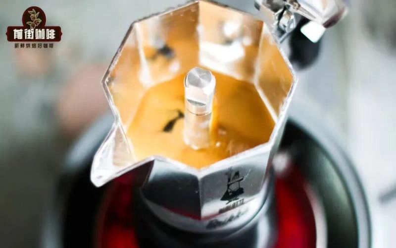 Moka Pot Coffee | Why Do Light Roast Coffee Beans Often Fail in a Moka Pot? What Should You Watch Out for When Making Moka Pot Coffee with Light Roast Beans?

