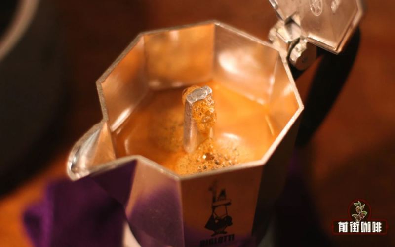 Illustrated Step-by-Step Guide to Using a Moka Pot | Should You Use Roasted Coffee Beans or Freshly Ground Coffee in a Moka Pot? Recommended Medium-Roast Coffee Beans for Moka Pot

