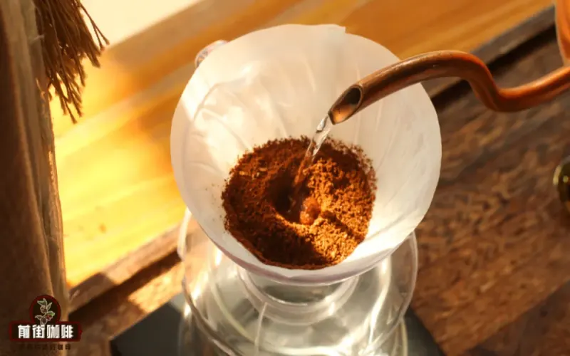 掌握这两组核心公式，轻松做出一杯风味均衡的意式拿铁