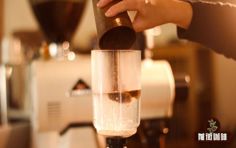 Coffee Calorie Calculation | Why Is Pour-Over Coffee the Most Common Single-Origin Coffee in Coffee Shops? What Are the Characteristics of Freshly Ground Pour-Over Coffee? What Makes Pour-Over Black Coffee So Popular?