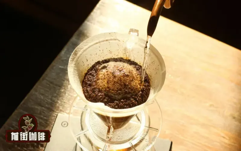 手冲咖啡研磨度如何确定？掌握正确方法找到适合的粗细参数