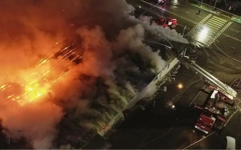 俄罗斯科斯特罗马咖啡馆深夜大火致15人遇难，消防安全再敲警钟