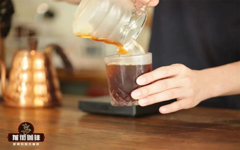 冰手冲咖啡参数详解：粉水冰配比、研磨调校与注水节奏的完整操作指南