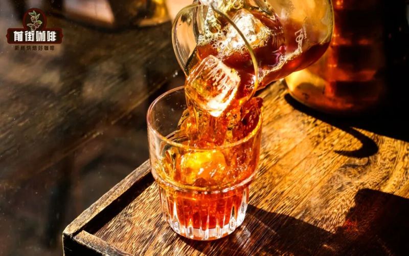 Iced Pour-Over Coffee | Why Does Making Iced Pour-Over Require More Coffee Grounds? What Coffee-to-Water Ratio Is Suitable for Iced Pour-Over Coffee?