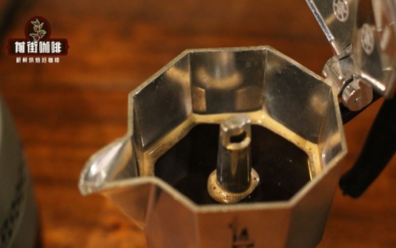 How to Choose Nutty and Cocoa-Flavored Coffee Beans by Roast Level