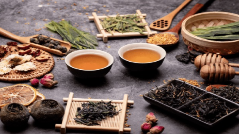 年轻人掀起中药茶饮热潮，养生新风尚悄然兴起