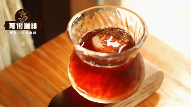 水果能用来做冷萃咖啡吗？四组搭配实测与冷萃拿铁、椰青冷萃配方分享