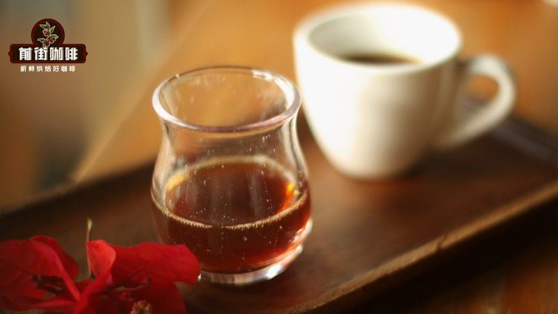 Choosing pour-over beans by roast level: light roast for floral and fruity notes, medium roast for sweetness, dark roast for body