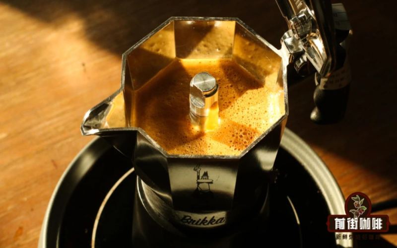 Moka Pot Usage Guide | How to Brew Good Coffee with a Moka Pot? How Fine Should the Coffee Grounds Be for a Moka Pot? Does Moka Pot Black Coffee Have Oil and Crema?