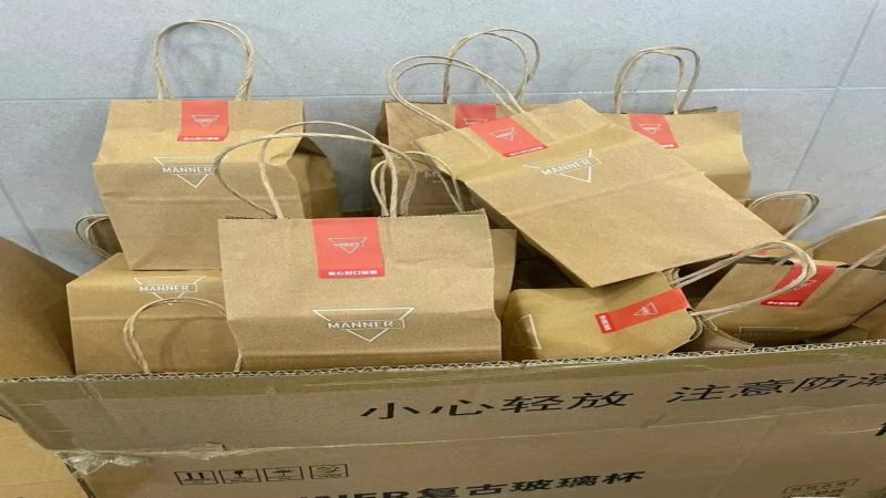 Manner复古玻璃杯赠品遇冷，买赠模式为何不再让消费者心动