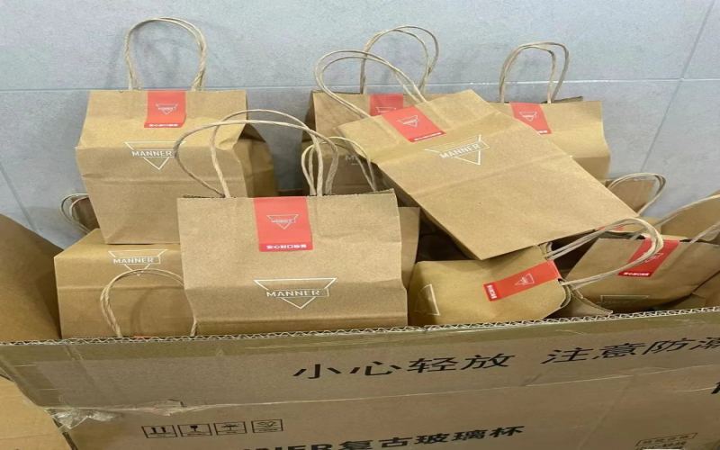 Manner复古玻璃杯赠品遇冷，买赠模式为何不再让消费者心动