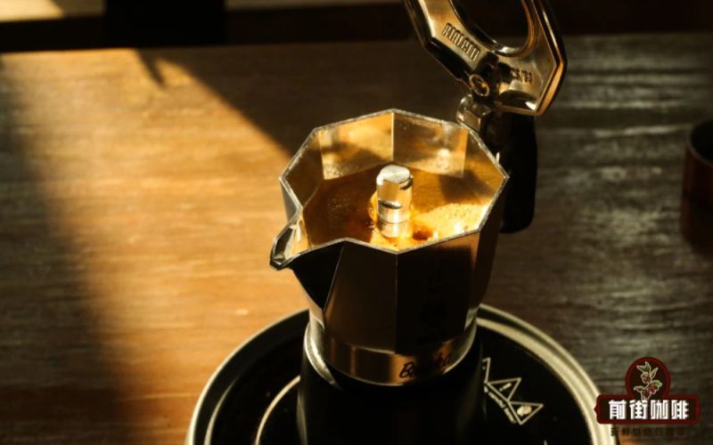 Pros and Cons of Making Black Coffee with a Moka Pot | How Long Does It Take to Brew Coffee with a Moka Pot? Is It Safe to Brew Coffee with a Moka Pot? Recommended Single-Origin Coffee Beans for Moka Pot